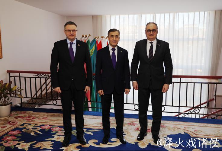 意媒:那不勒斯预计不久将与梅努经纪人展开新一轮直接会谈 意媒:那不勒斯预计不久将与梅努经纪人展开新一轮直接会谈